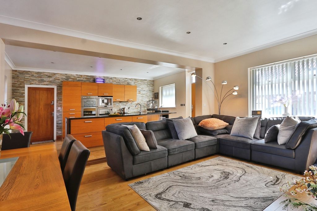 Property photo 1 of 13 4087933