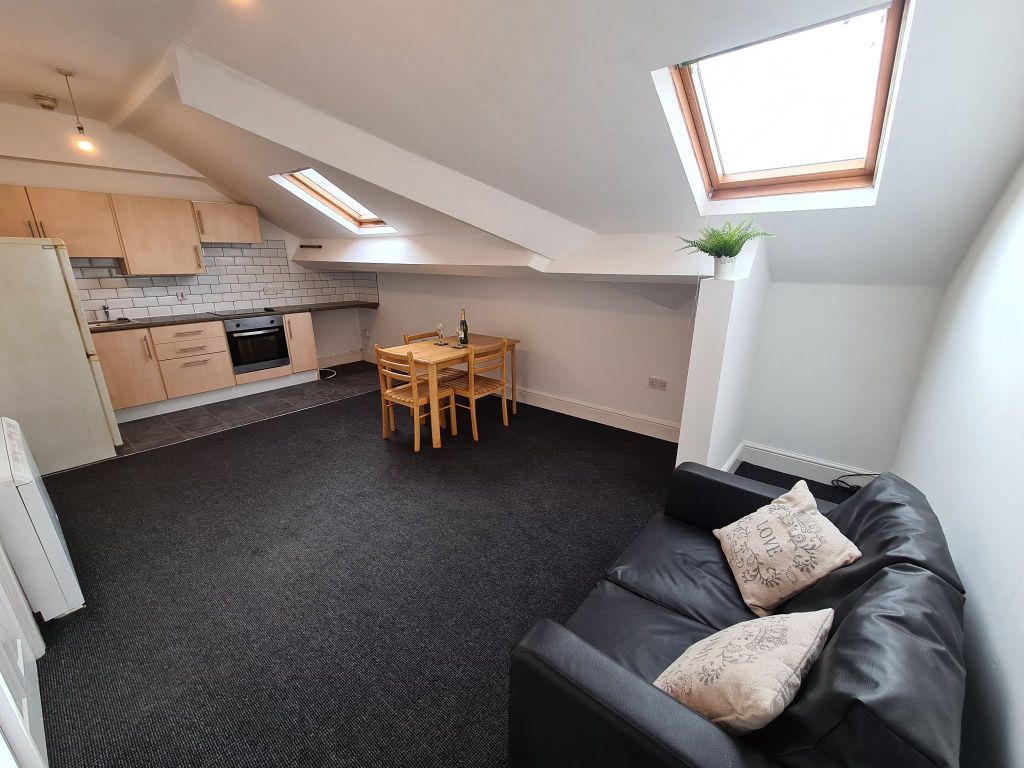 Property photo 2 of 9 Photograph 2