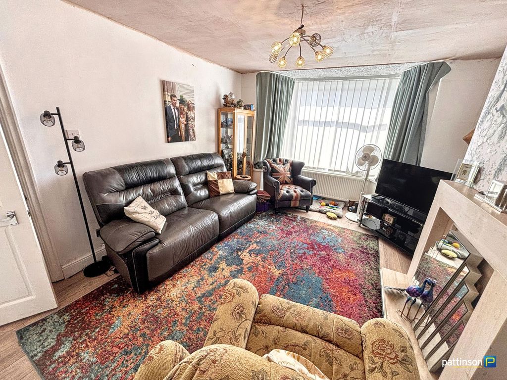 Property photo 3 of 11