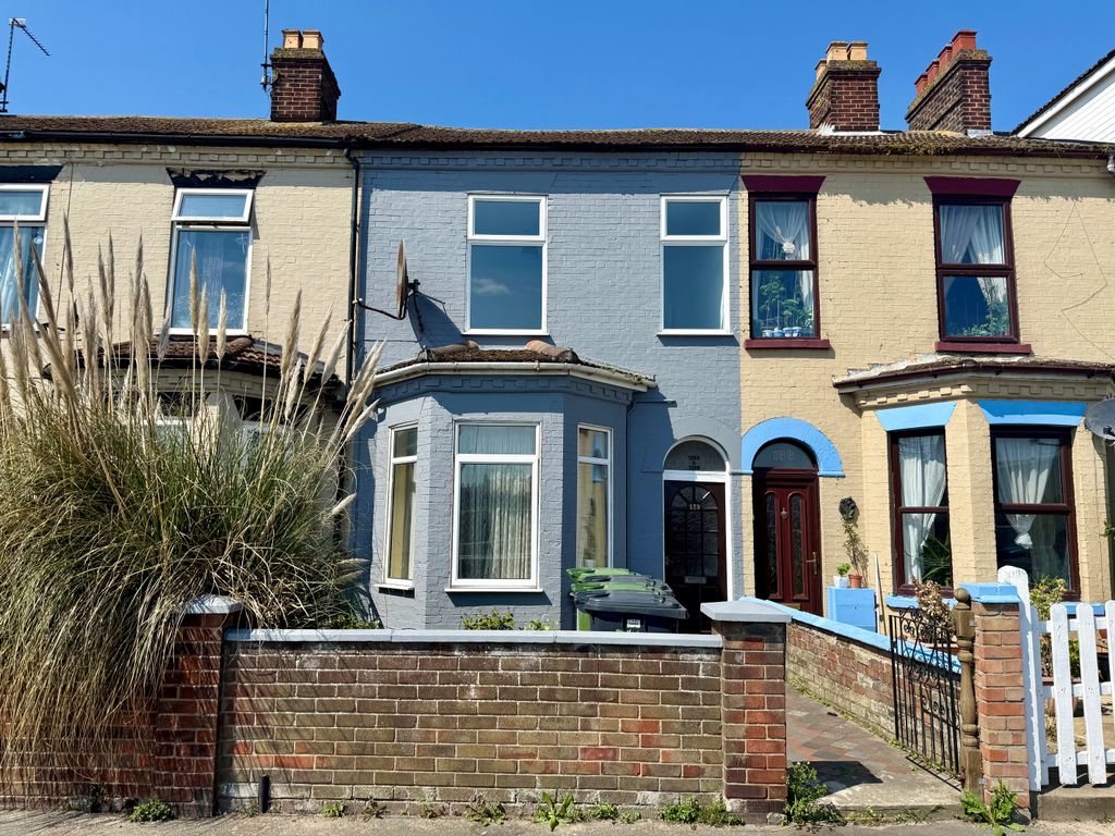 Property photo 1 of 12