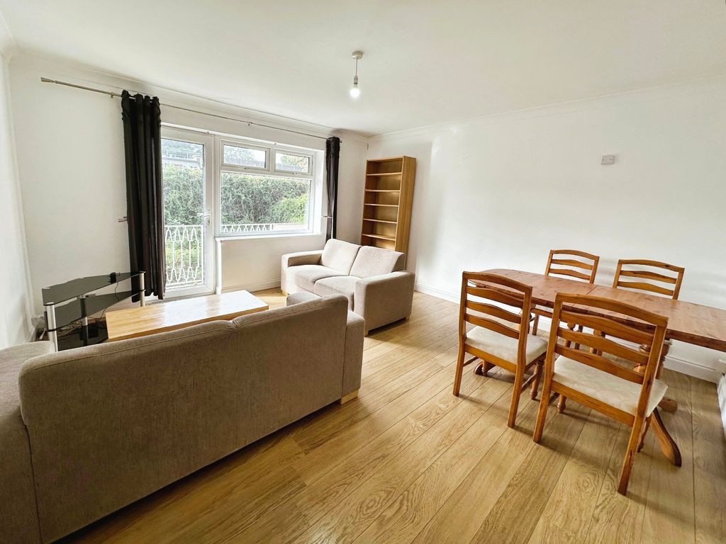 Property photo 3 of 14 Picture No. 41