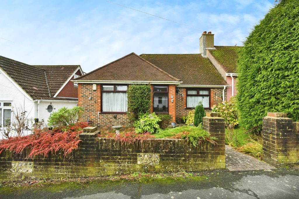 Property photo 1 of 21