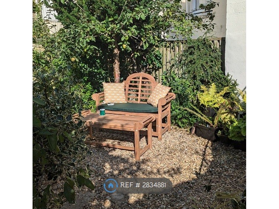 Property photo 1 of 11 Seating Area