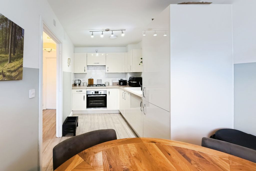 Property photo 2 of 13 Kitchen/Dining Room