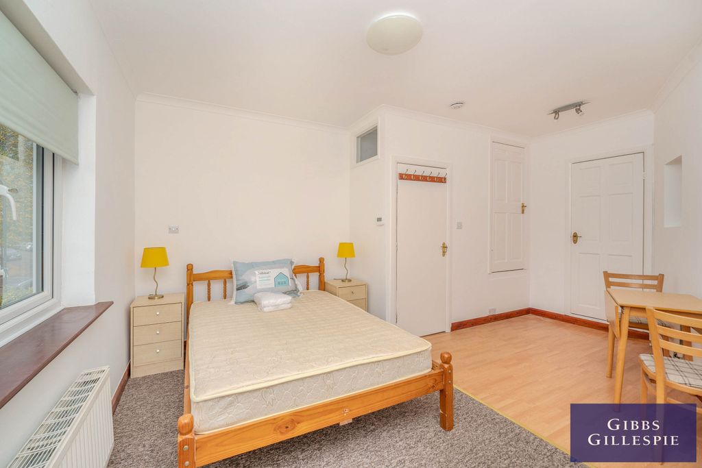 Property photo 3 of 12 3