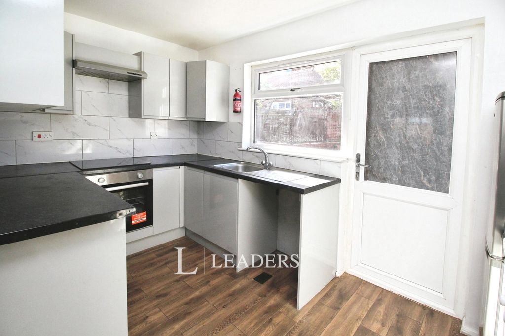 Property photo 3 of 14 Pbox-Img.Jpg