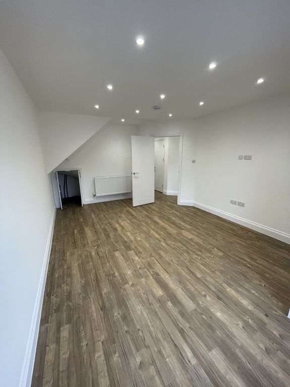 Property photo 3 of 33