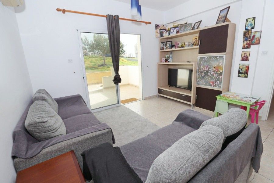 Property photo 3 of 14