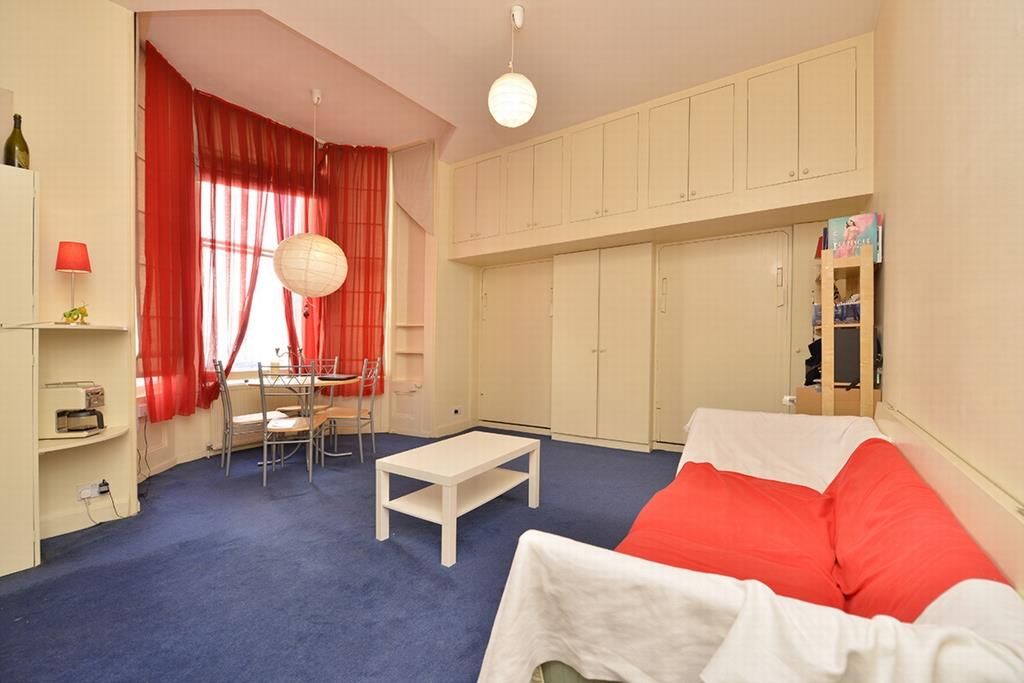 Property photo 2 of 4 Domlo-000033-P-W-4Z90Rbrco.Jpg