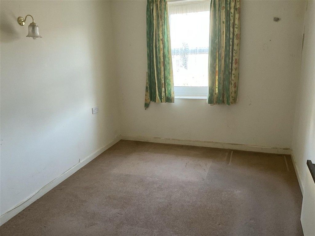 Property photo 2 of 7 Bedroom