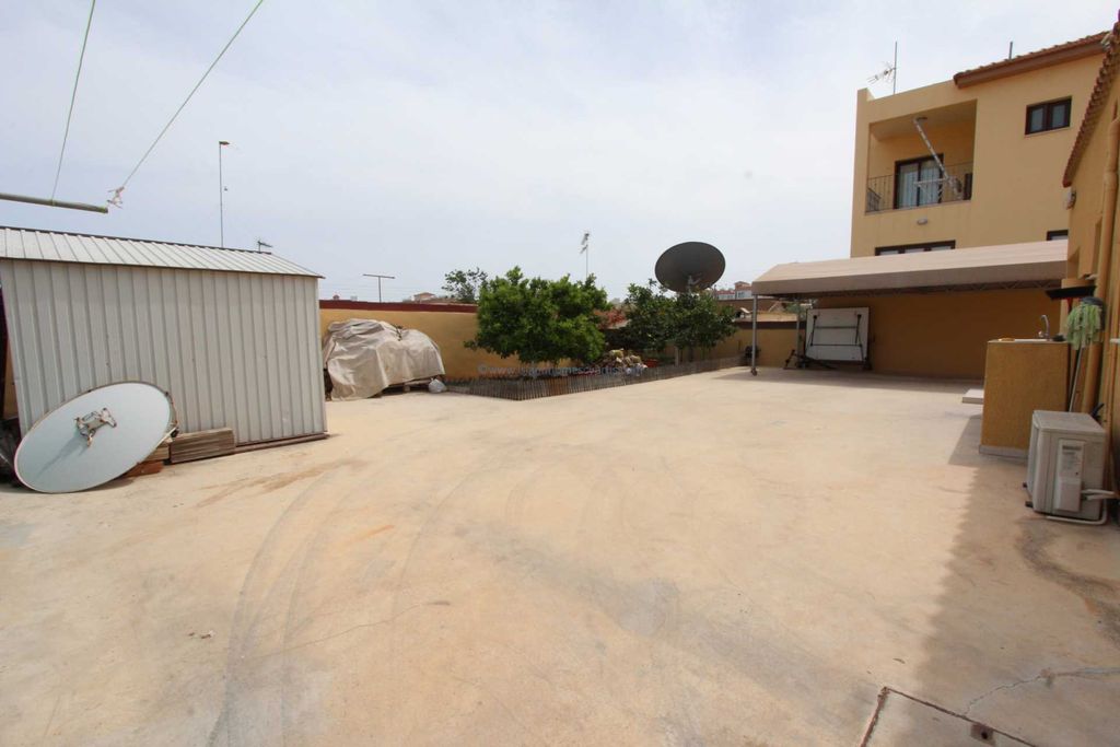 Property photo 3 of 15