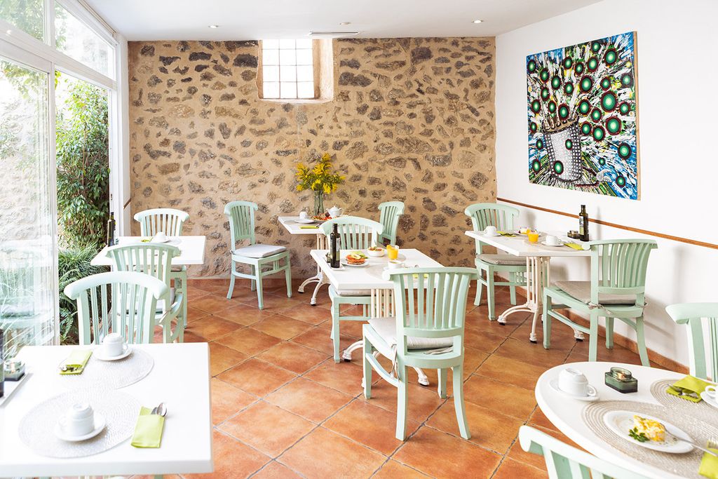 Property photo 3 of 35