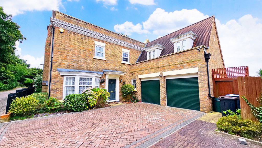 Property photo 1 of 18