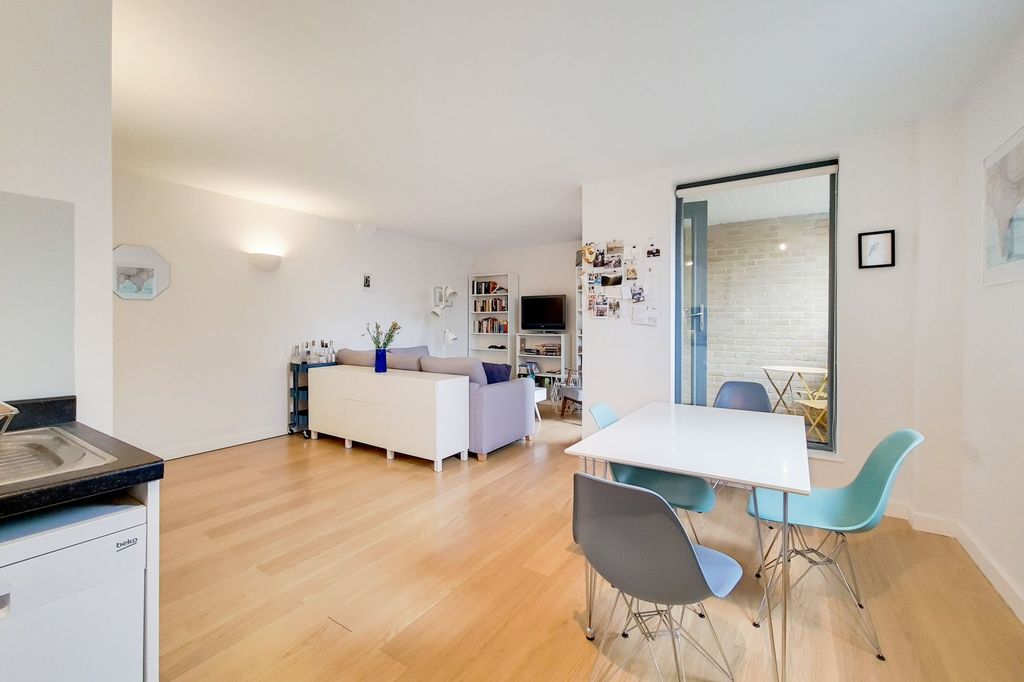 Property photo 3 of 7