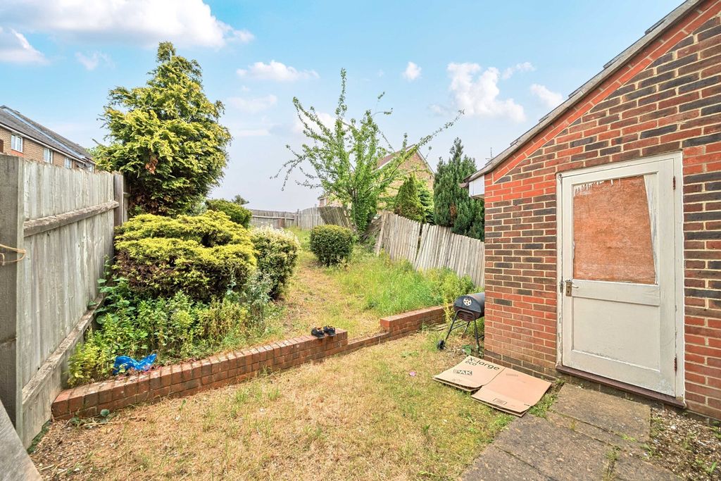 Property photo 2 of 16 1463763-12-6A0c85...