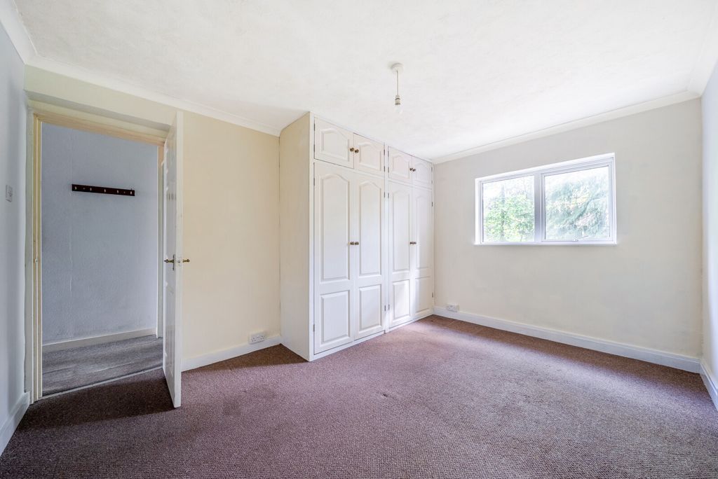 Property photo 3 of 16 1441804-3-69Dcfce...
