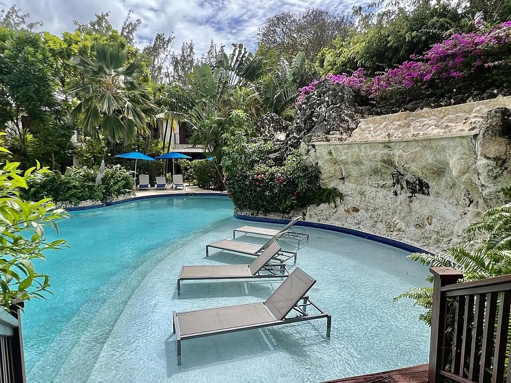 Property photo 3 of 21 Claridges Villa 10