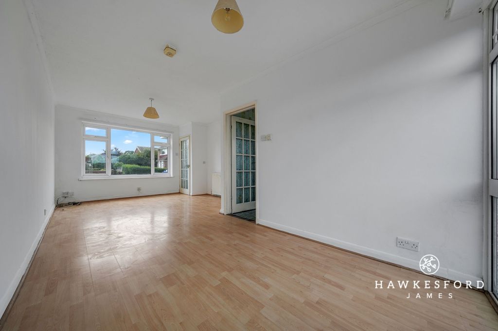 Property photo 3 of 9
