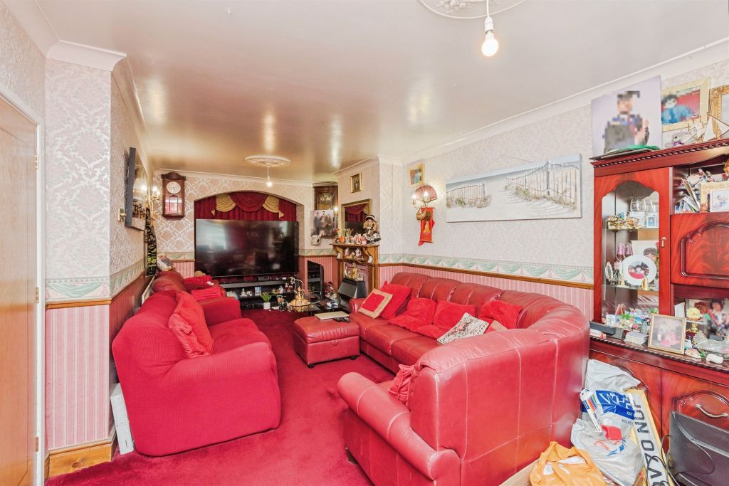 Property photo 2 of 17