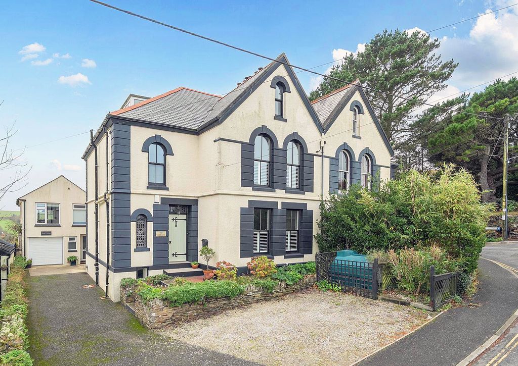 Property photo 1 of 12 Photo 1