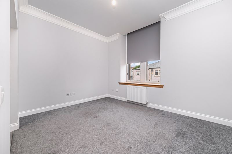 Property photo 3 of 22 Lounge