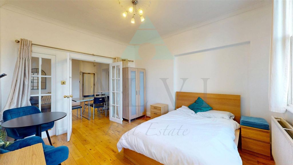 Property photo 3 of 25 Picture No. 02