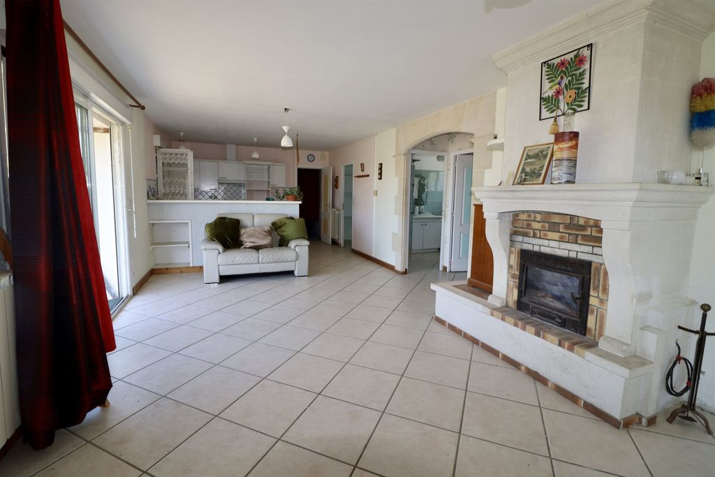 Property photo 2 of 13
