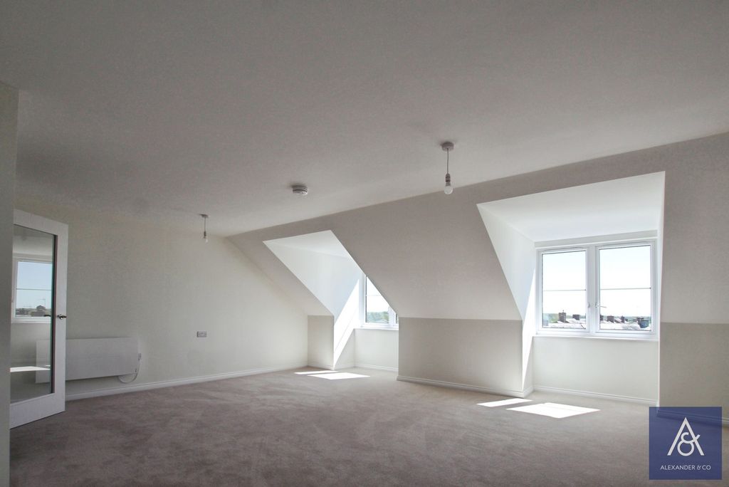 Property photo 2 of 9 Pbox-Img.Jpg