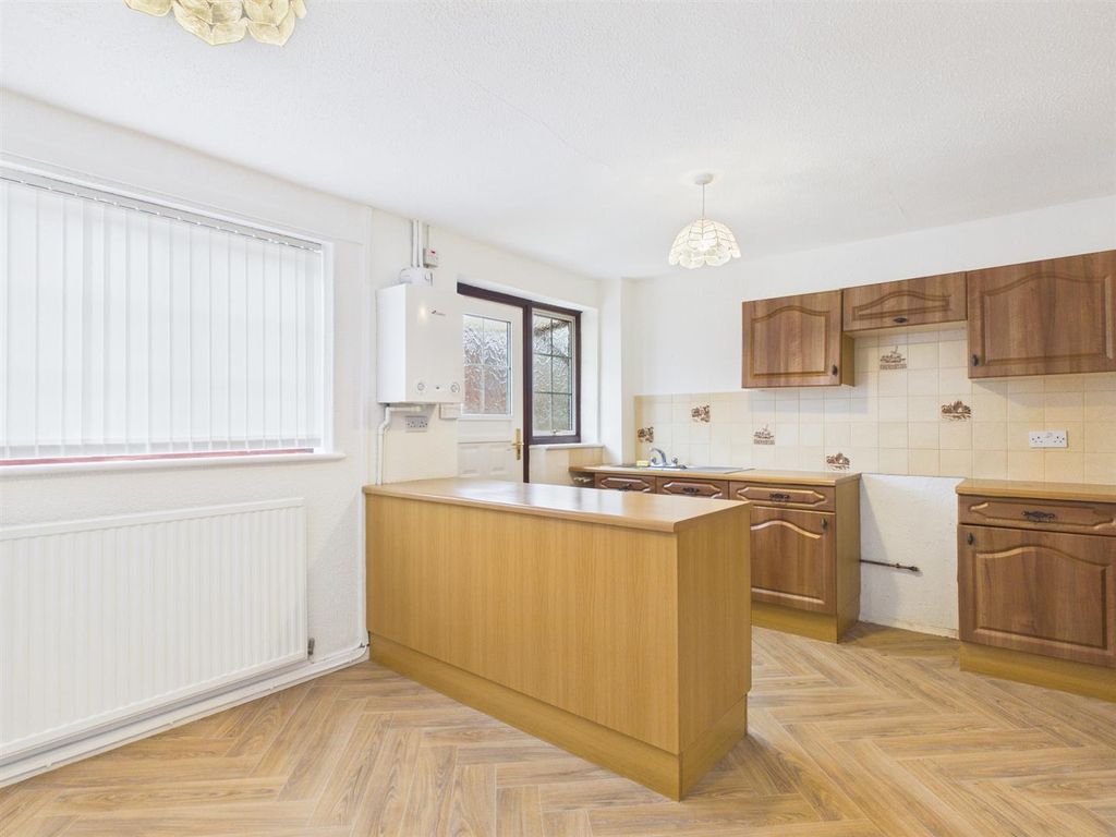 Property photo 3 of 14 Cam05631G0-Pr0072-Still004.Jpg