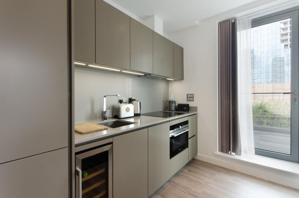 Property photo 3 of 7 Image