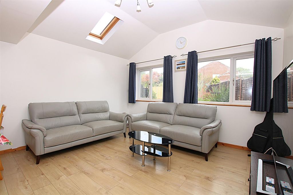 Property photo 3 of 14 Img_1238.Jpg