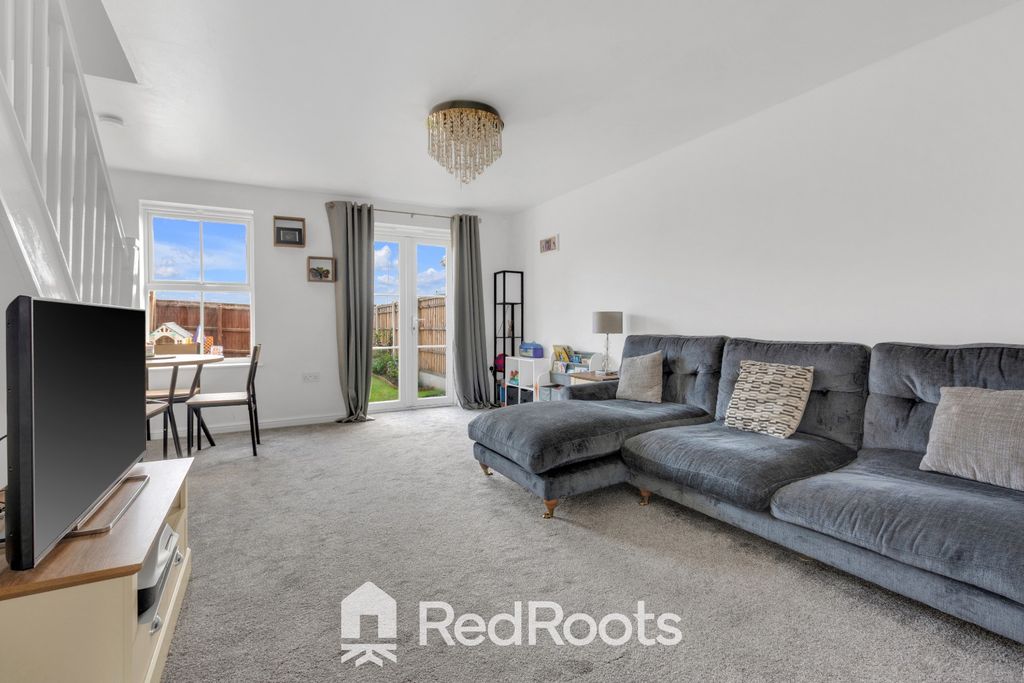 Property photo 2 of 10 5899045