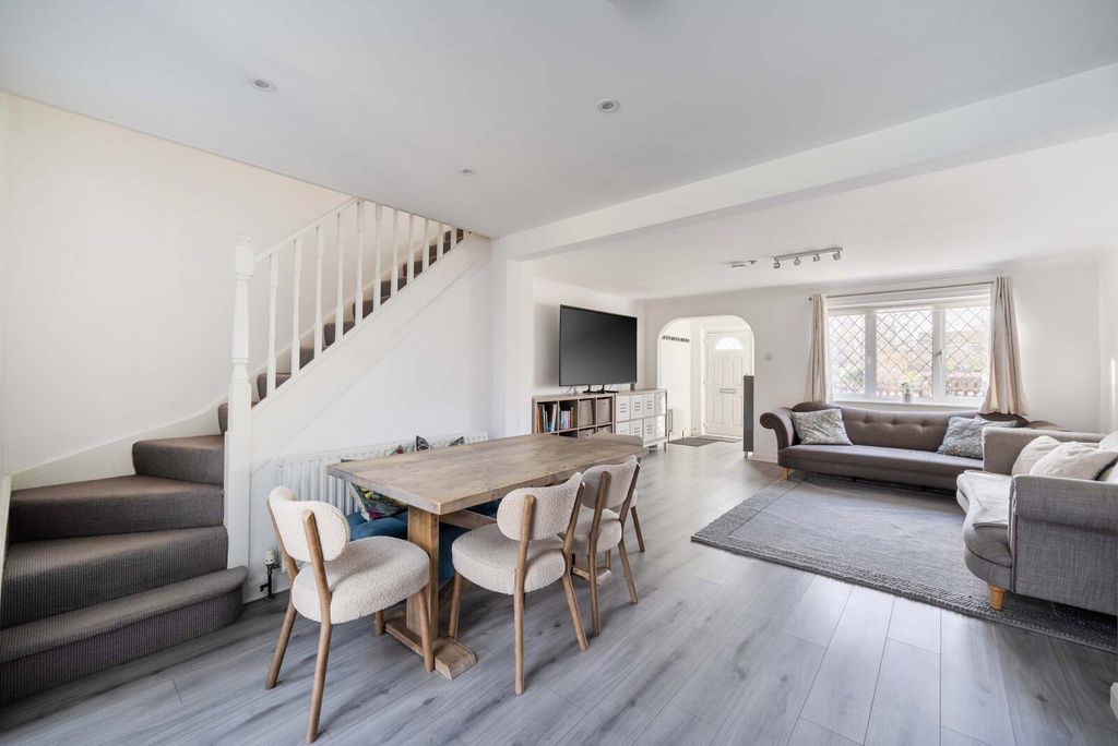 Property photo 2 of 13 Sitting Room