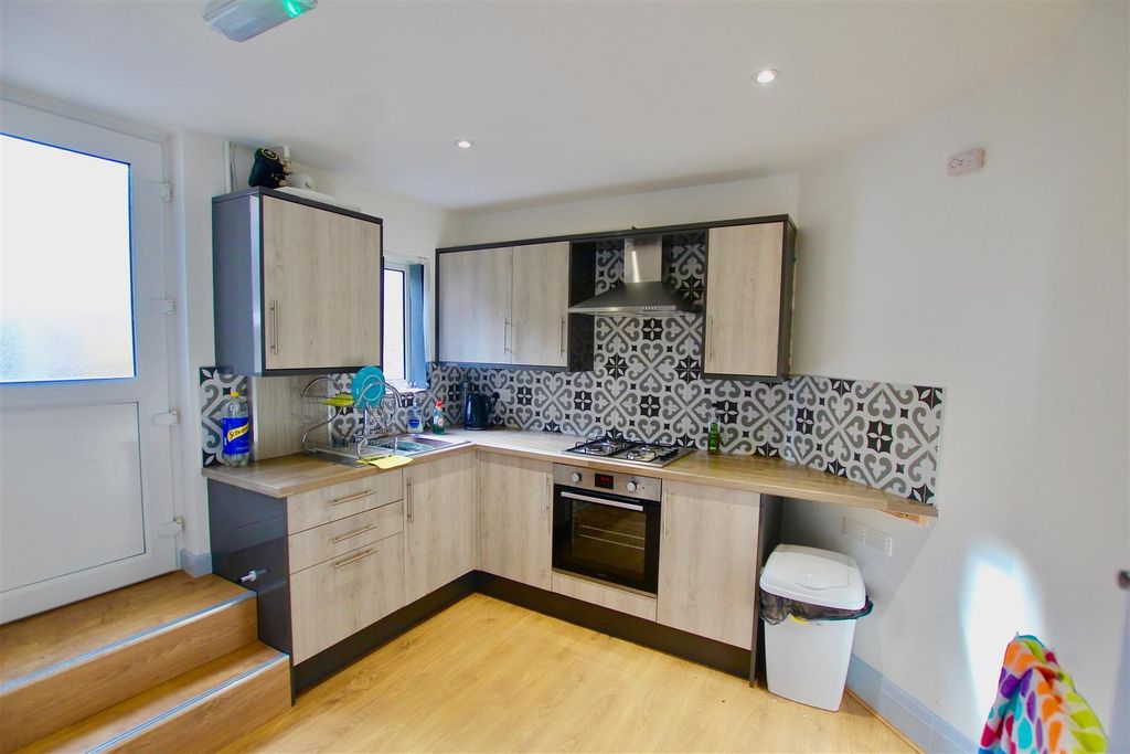 Property photo 1 of 9 Oh1Hh8i7Tkks9Jeblbk88Q.Jpg