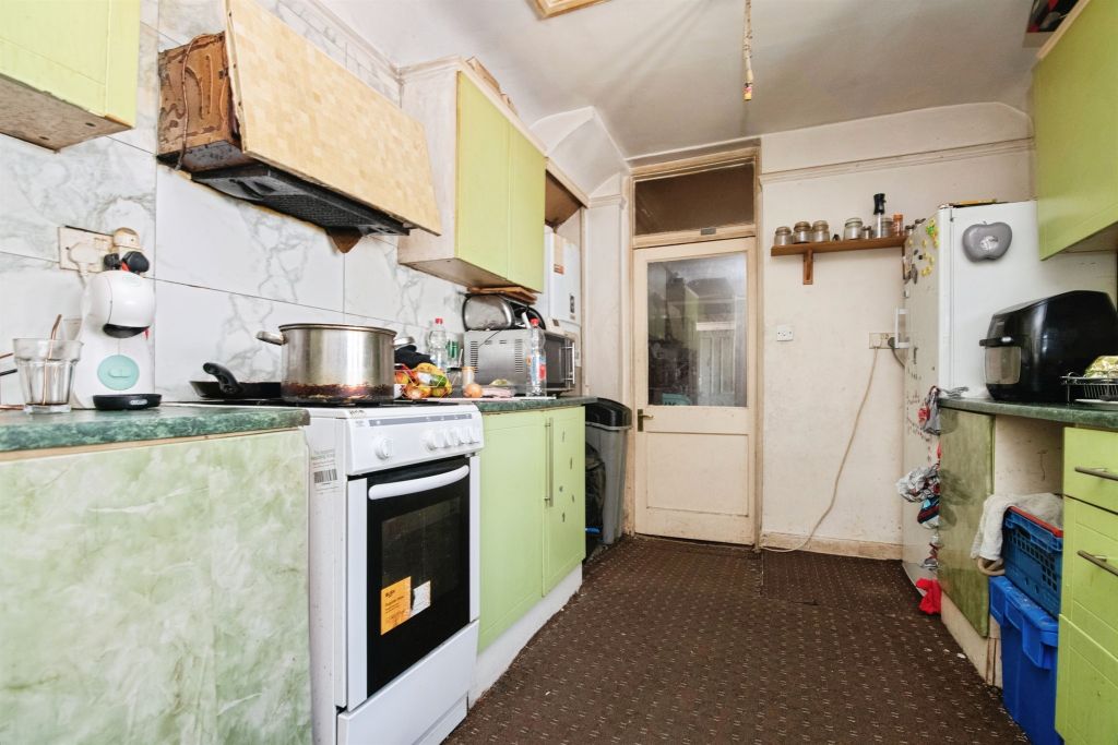 Property photo 2 of 17