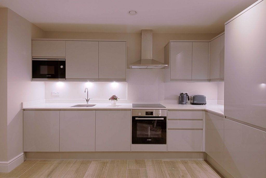 Property photo 3 of 10 Kitchen