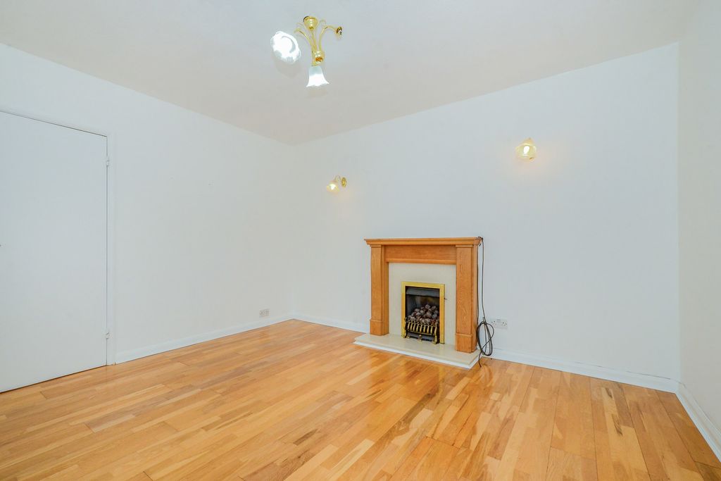 Property photo 3 of 18 Pbox-Img.Jpg