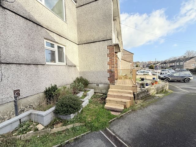 Property photo 2 of 21