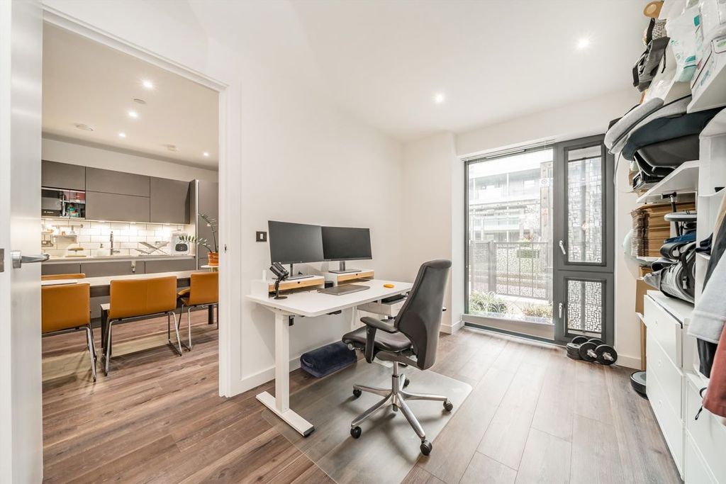 Property photo 3 of 11