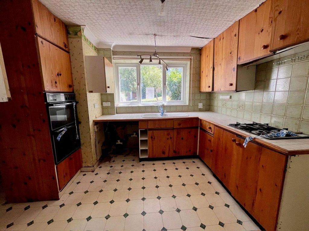 Property photo 3 of 9