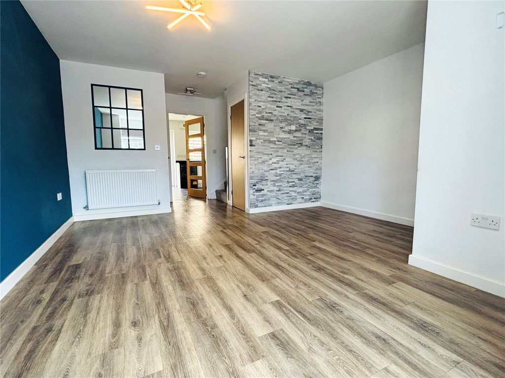 Property photo 2 of 15 Picture No. 02