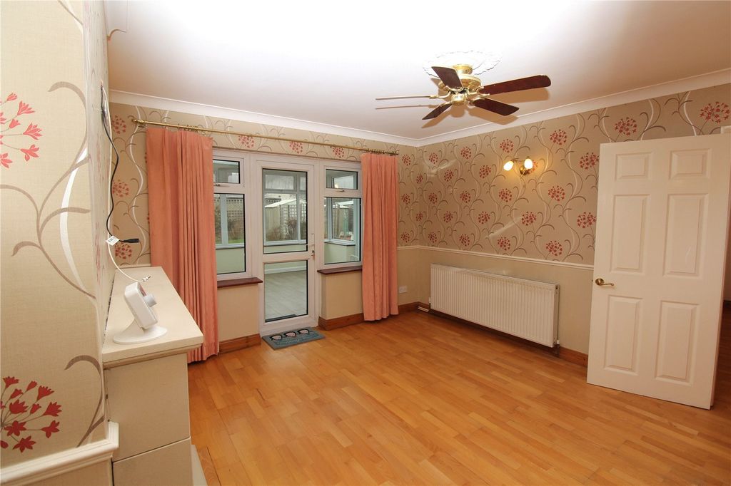 Property photo 2 of 17 Lounge View 1