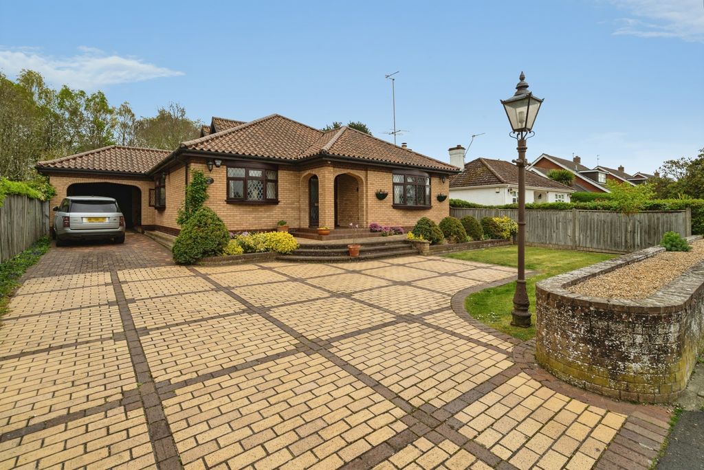 Property photo 1 of 18 Pbox-Img.Jpg