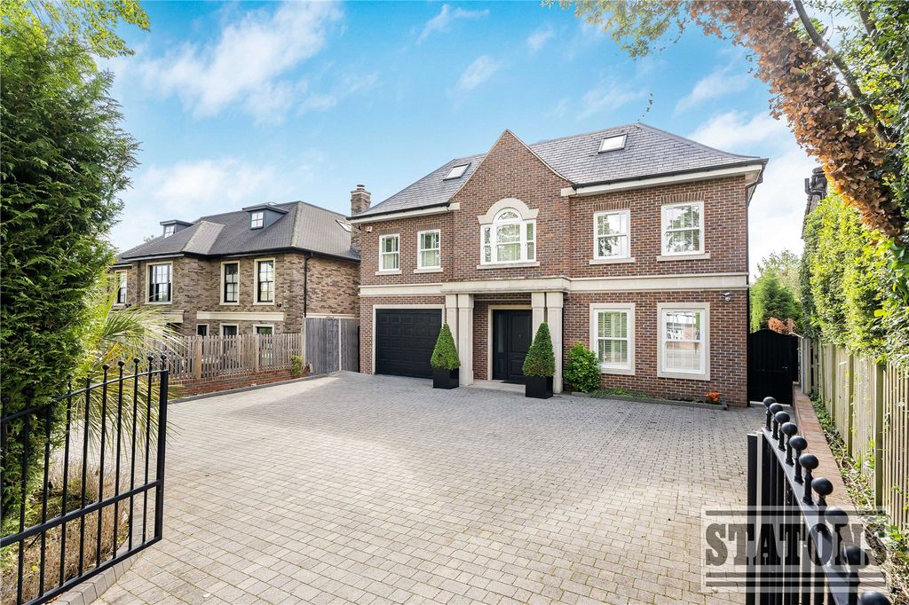 Property photo 1 of 37 Picture No. 70