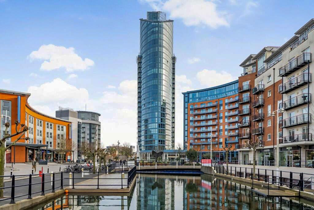 Property photo 1 of 9 Photo 10