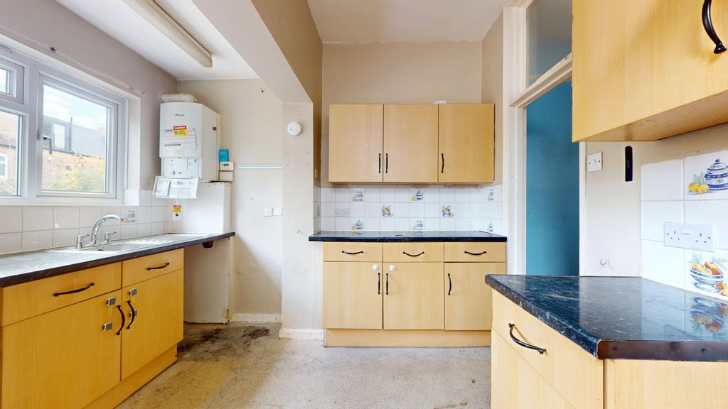 Property photo 1 of 31 9 Arragon Gardens, Streatham, London, Sw16 5Ly