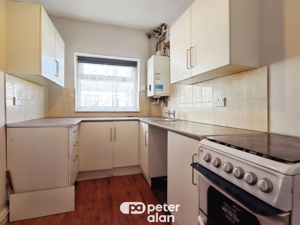 Property photo 3 of 16