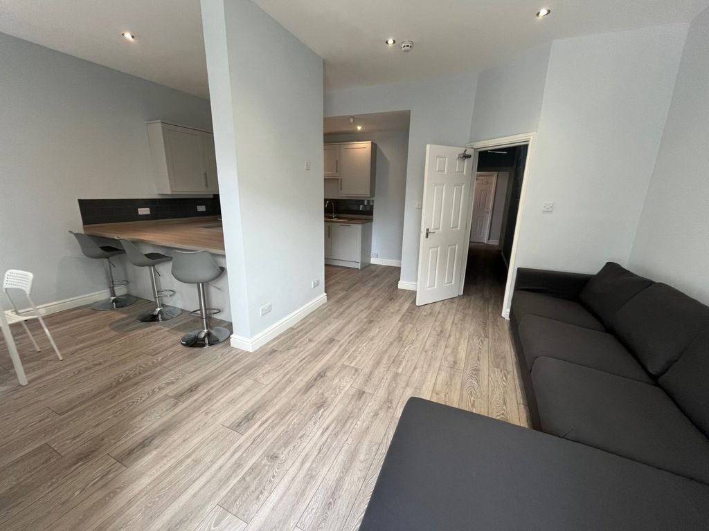 Property photo 2 of 18 Picture No. 03