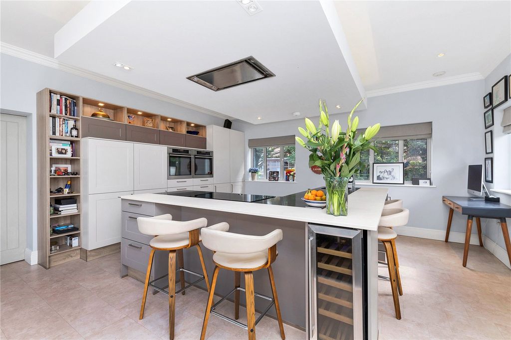 Property photo 3 of 25 Picture No. 20