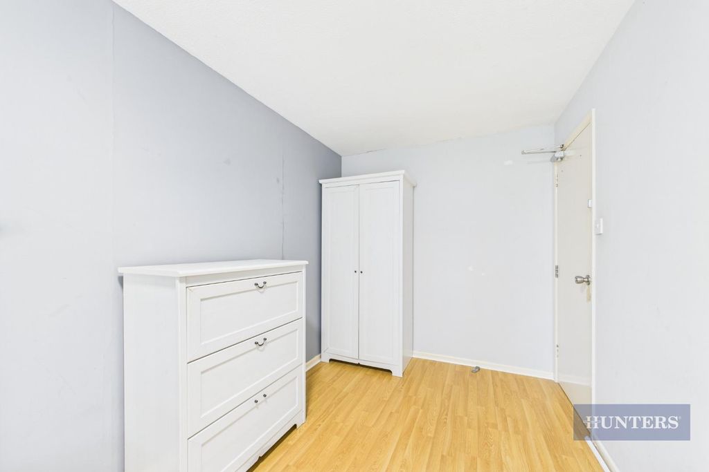 Property photo 3 of 8 Cam05152G0-Pr0173-Still003.Jpg
